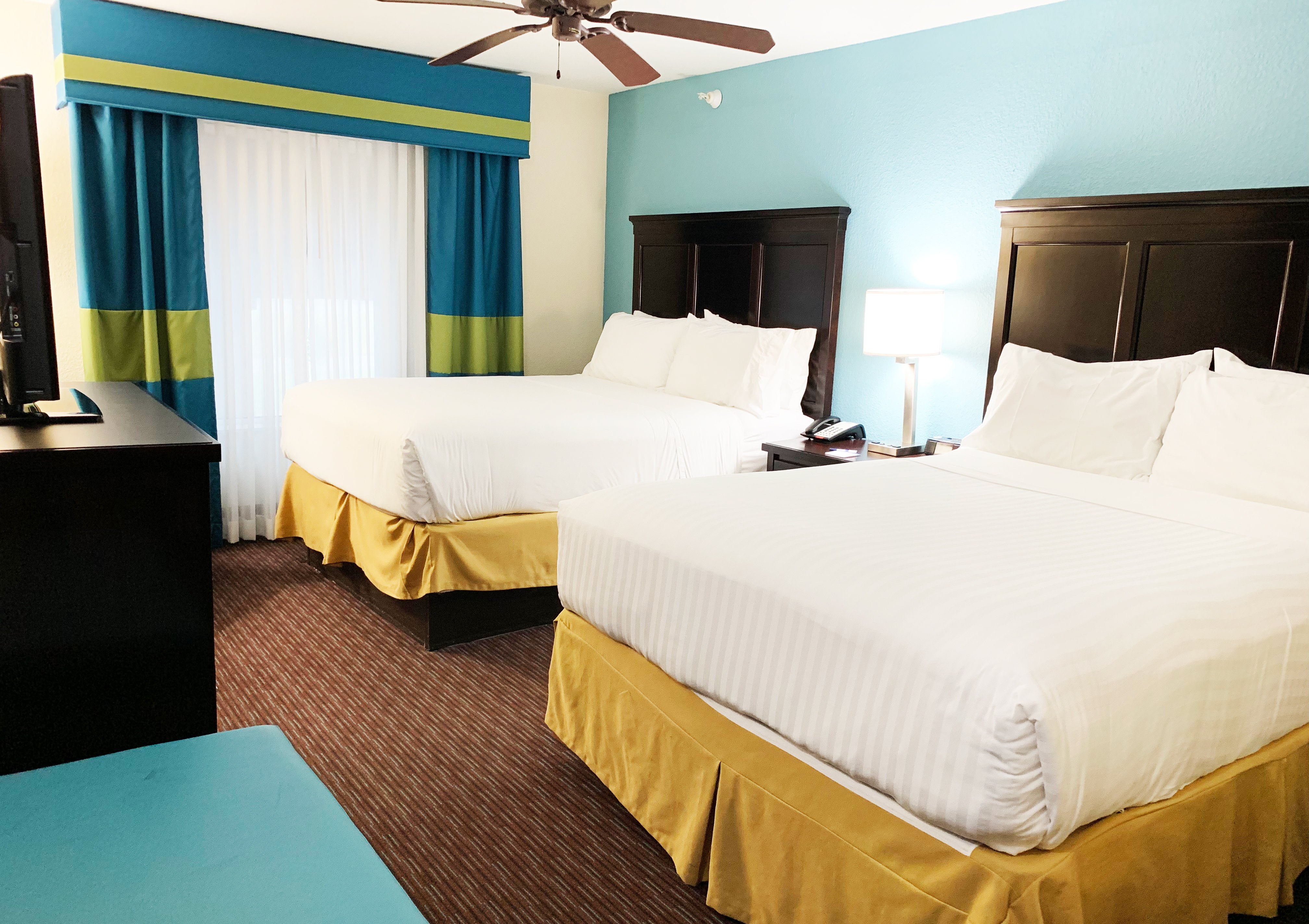 Holiday Inn Express Hotel Suites Gainesville 16/64