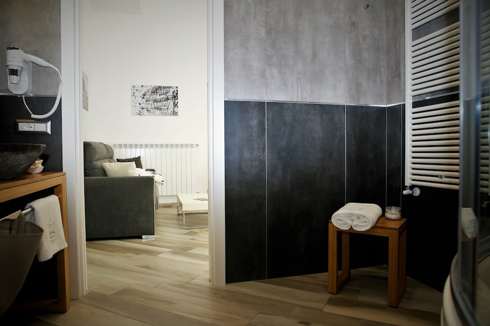 Hermes Rooms For Tourists 4/50