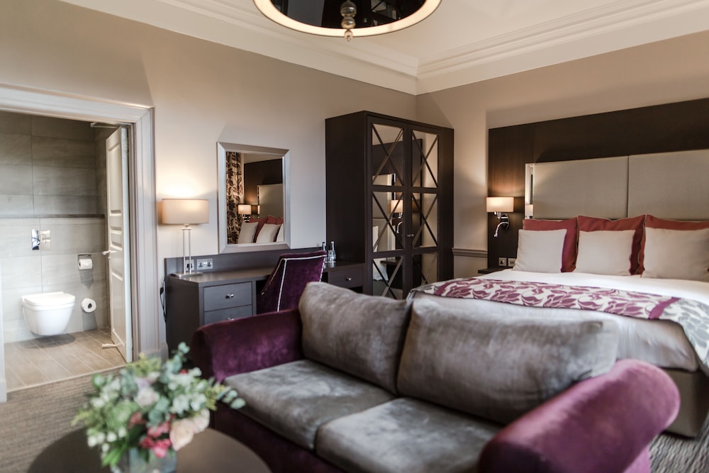 Abbey House Hotel 27/50
