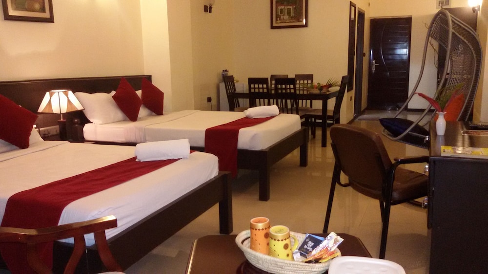Hotel Sapphire 14/68