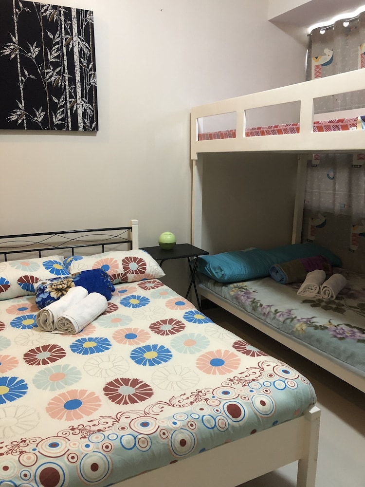 Favila Condotel Unit At 101 Newport Boulevard 16/26