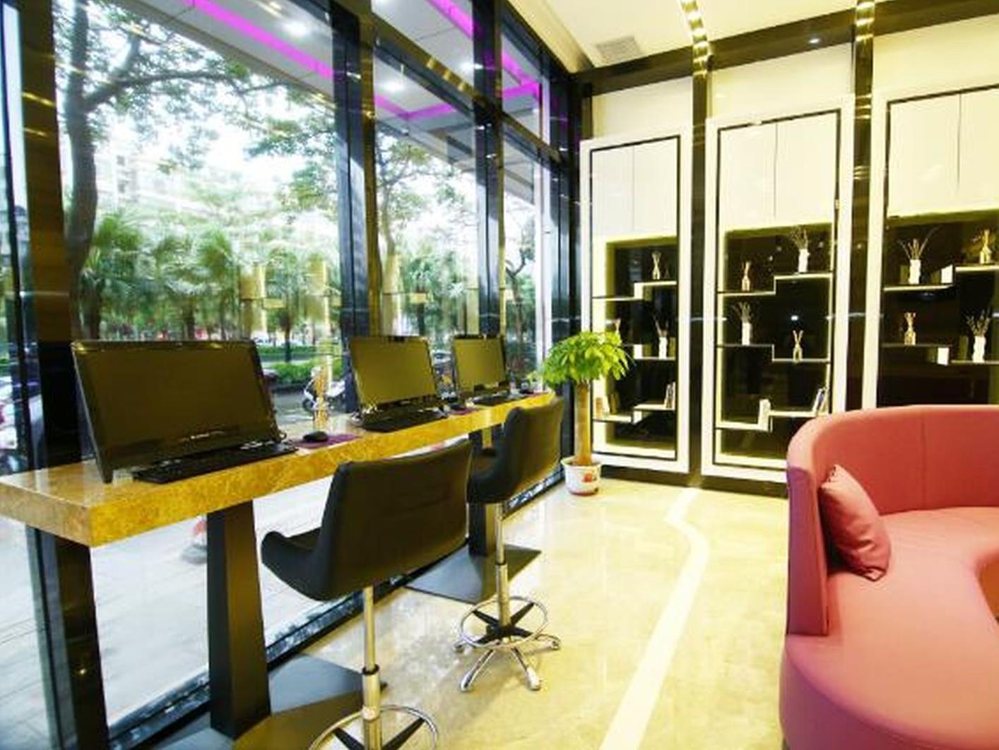 Lavande Hotel (Jiangmen Yingbin Avenue) 41/42