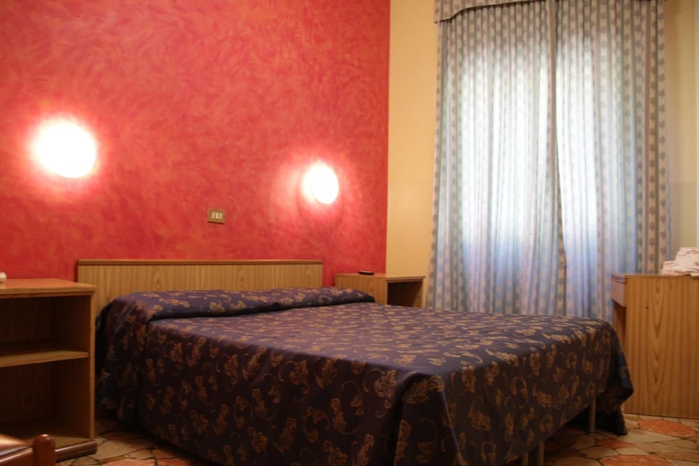 Hotel Del Sud 24/35