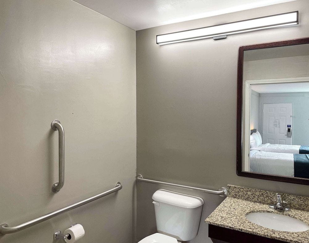 Motel6 West Columbia, SC - Airport 21/24