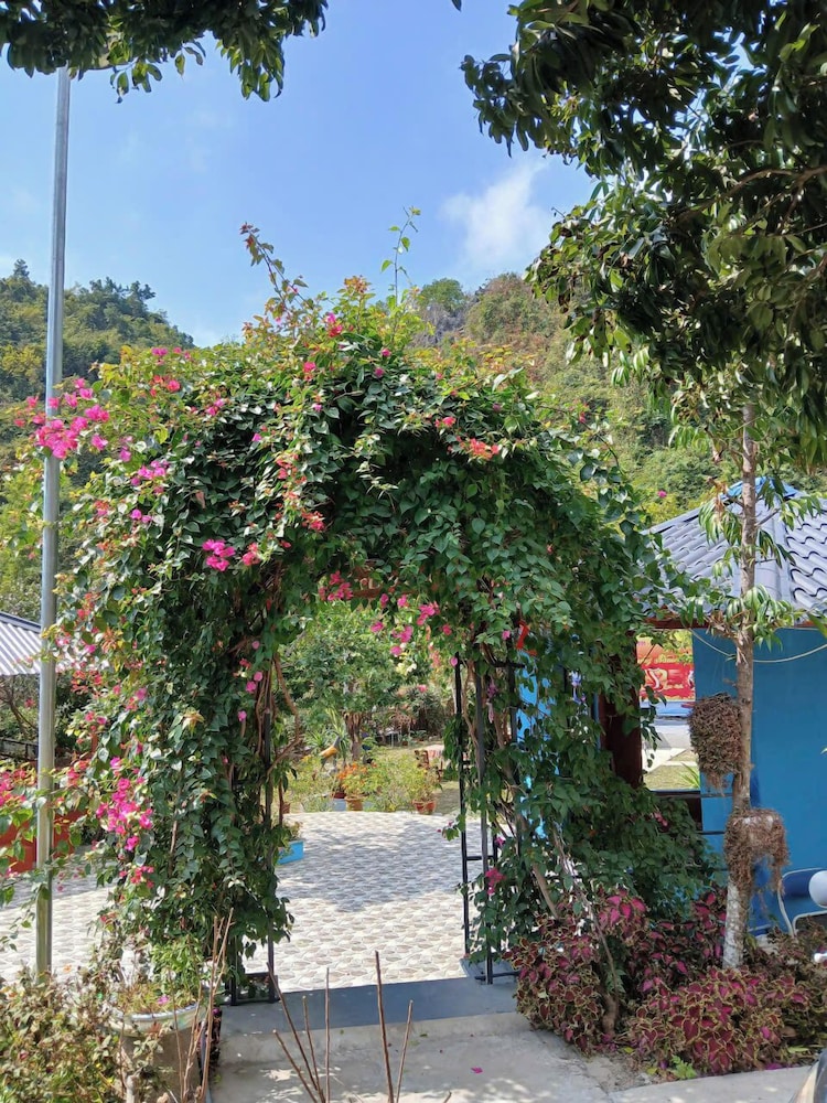 Catba Papillon Garden Bungalow & Resort 40/50
