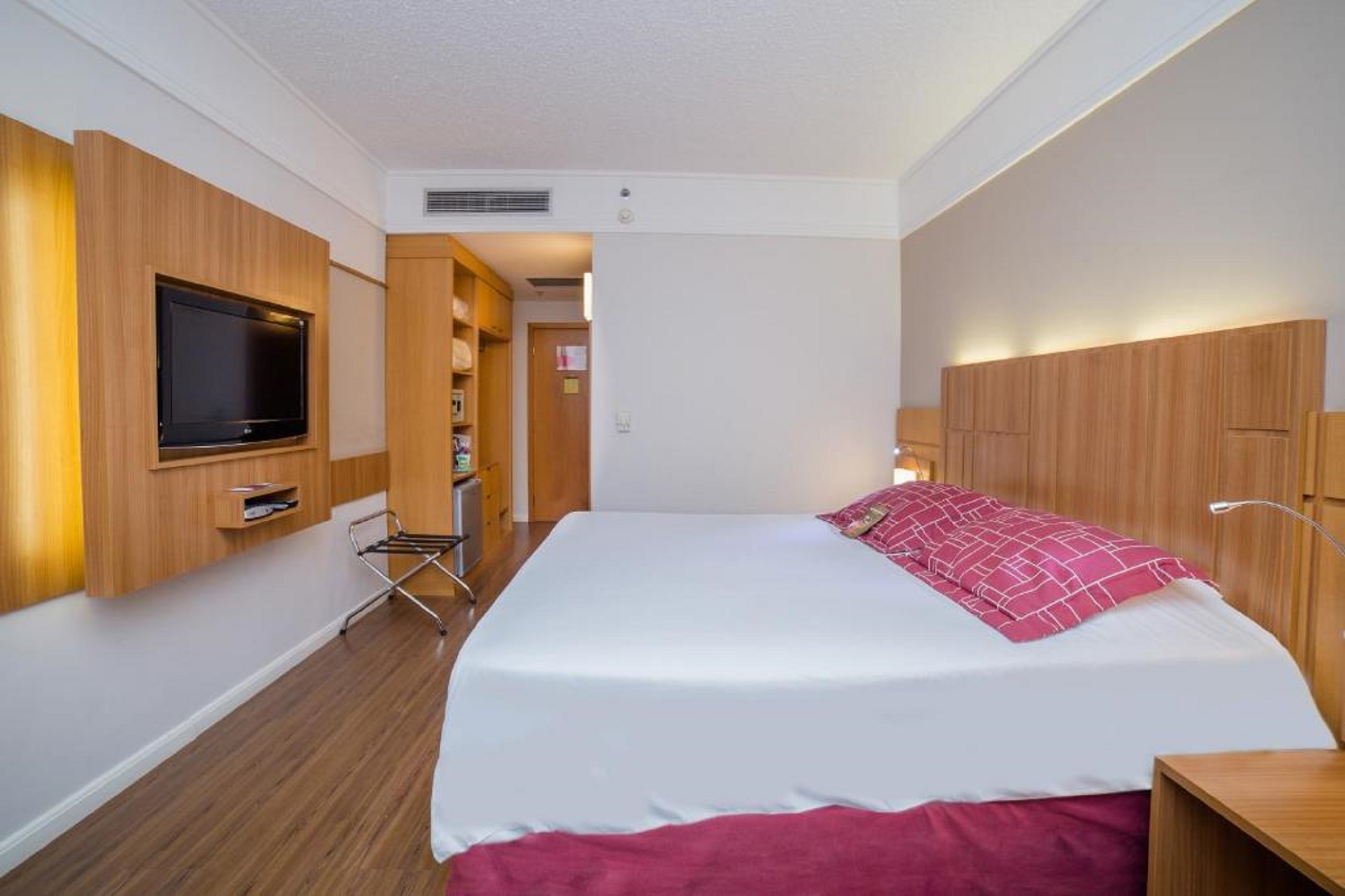Luxo Dbl, Bristol Santo Andre Hotel 2/6