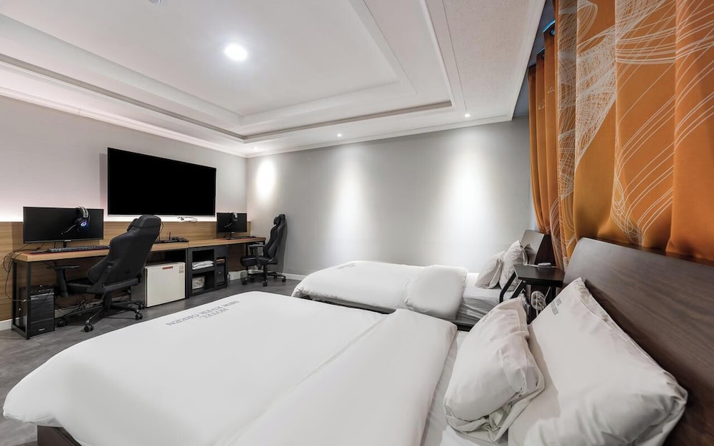 Hotel New Evergreen 11/62