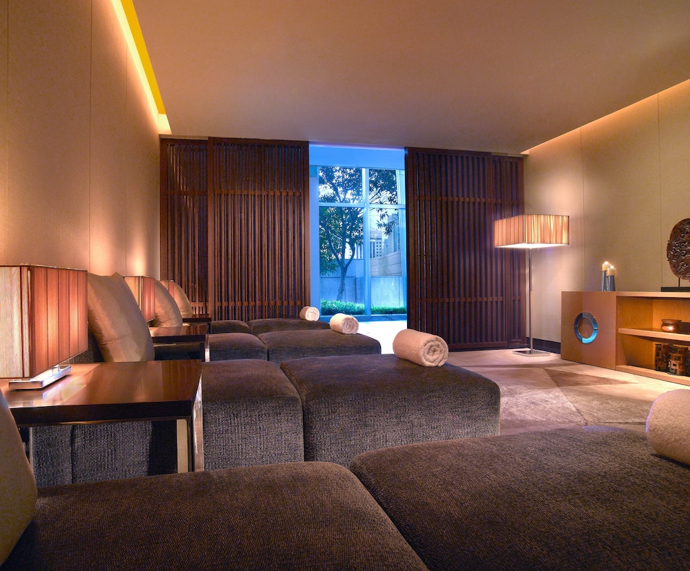 Grand Hyatt Shenzhen 42/75