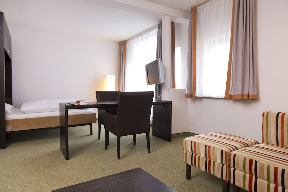 City Hotel Dresden Radebeul 41/69