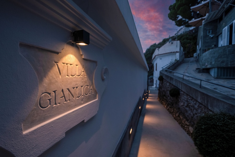 Boutique Hotel Villa Gianlica 2/50