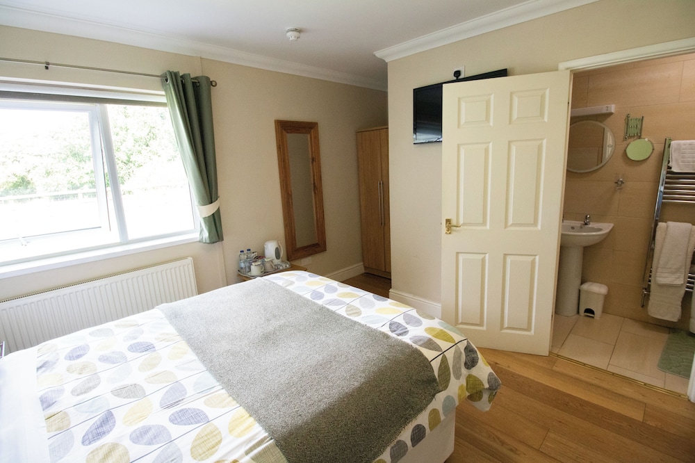 Lovesgrove Country Guest House 6/50