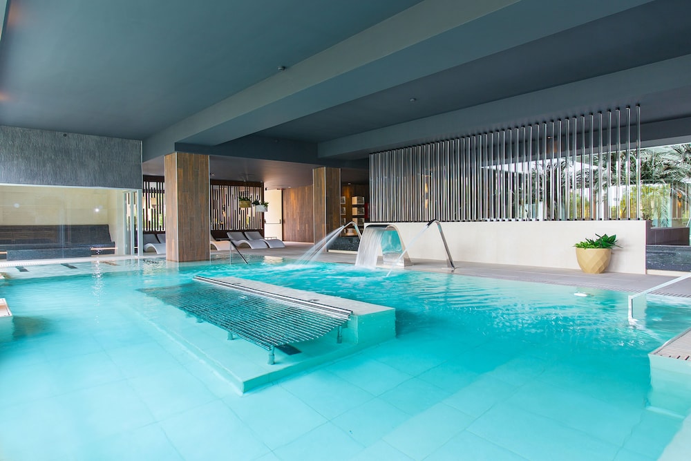 The Oasis by Don Carlos Resort 4/41