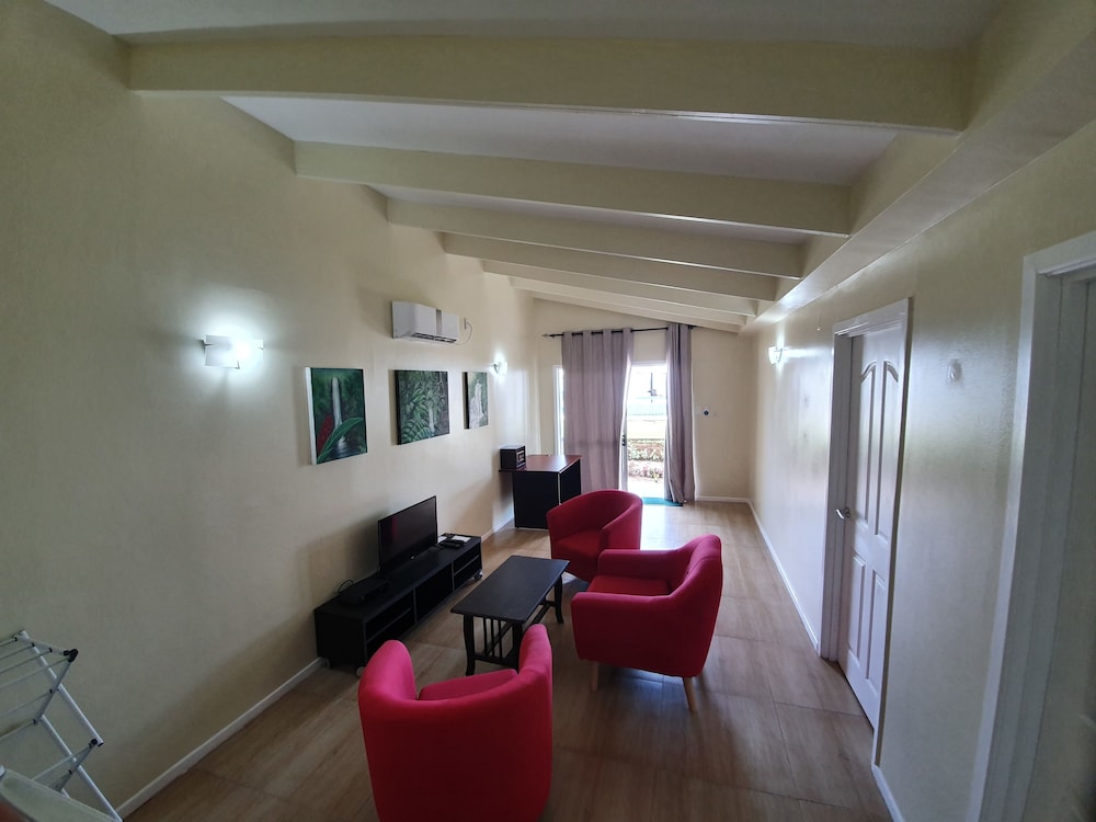 Le Uaina Beach Resort 25/50