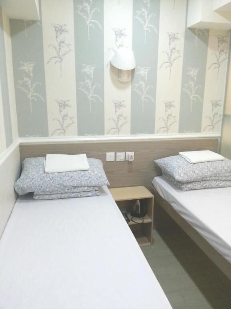 K & B Hostel 23/64