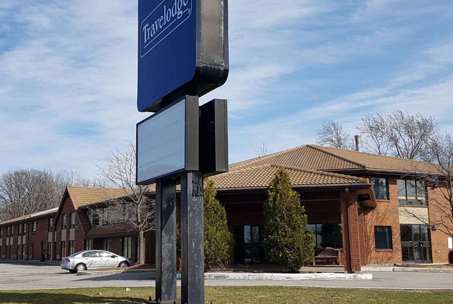 Travelodge By Wyndham Welland 12/16