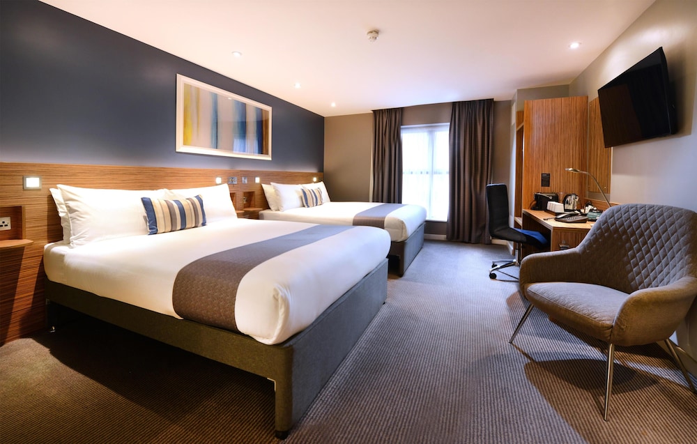 Travelodge Plus - Galway City 12/41
