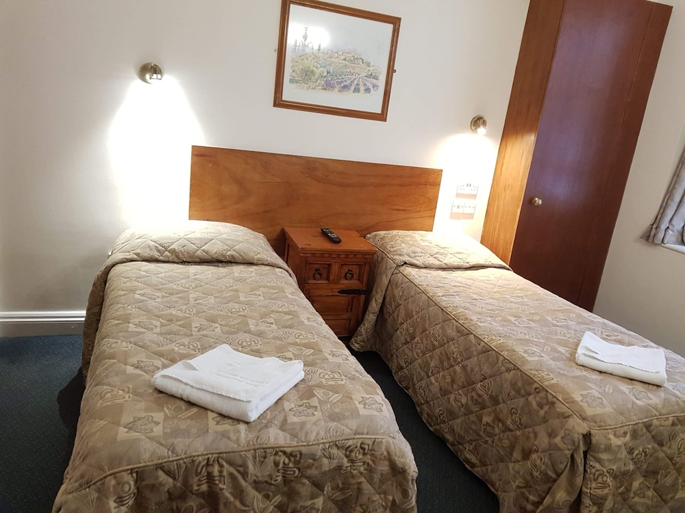 STANDARD, TWIN BEDS