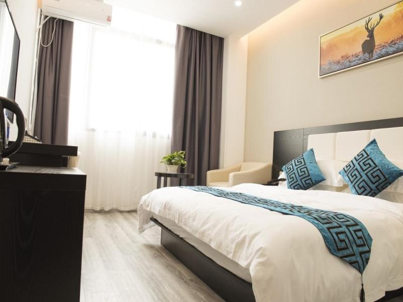 Shell Wuxi Huishan District Wanda Plaza Yanqiao Subway Station Hotel 8/25