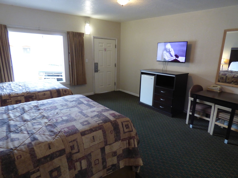 Sands Motel 4/28