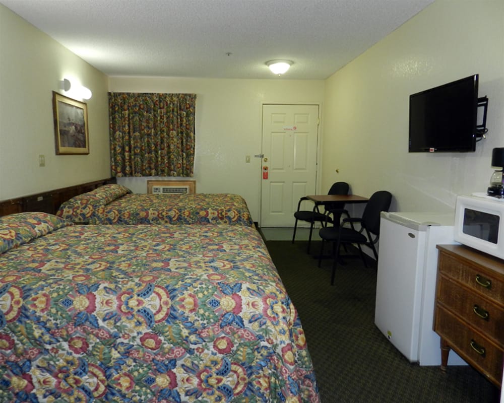 High Desert Motel Joshua Tree National Park 23/40