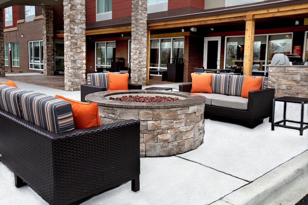Towneplace Suites By Marriott Louisville Airport 25/37