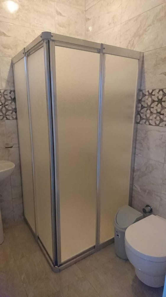 Sarsilmaz Otel 13/30