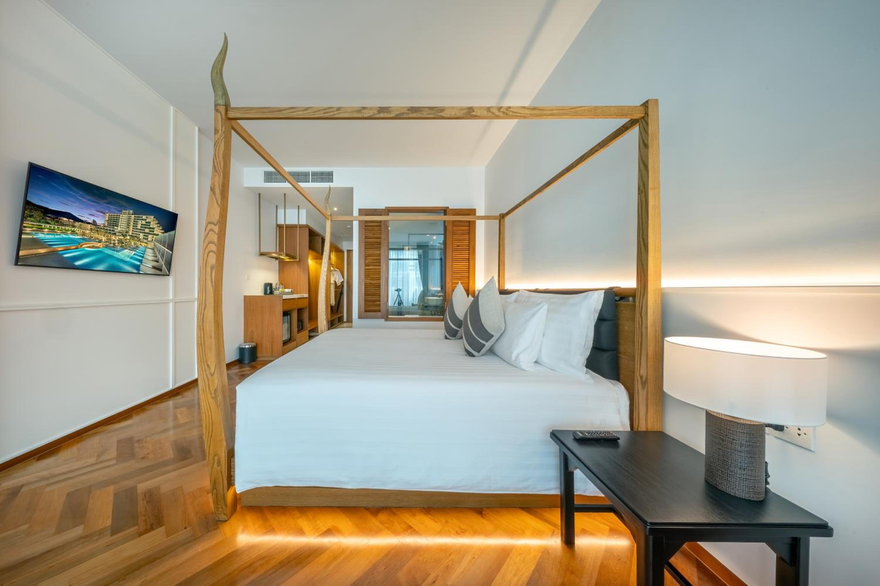 Ocean, Deluxe, King Bed