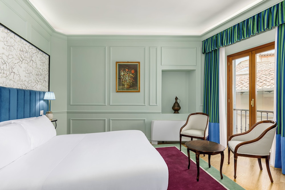 DELUXE, DOUBLE BED