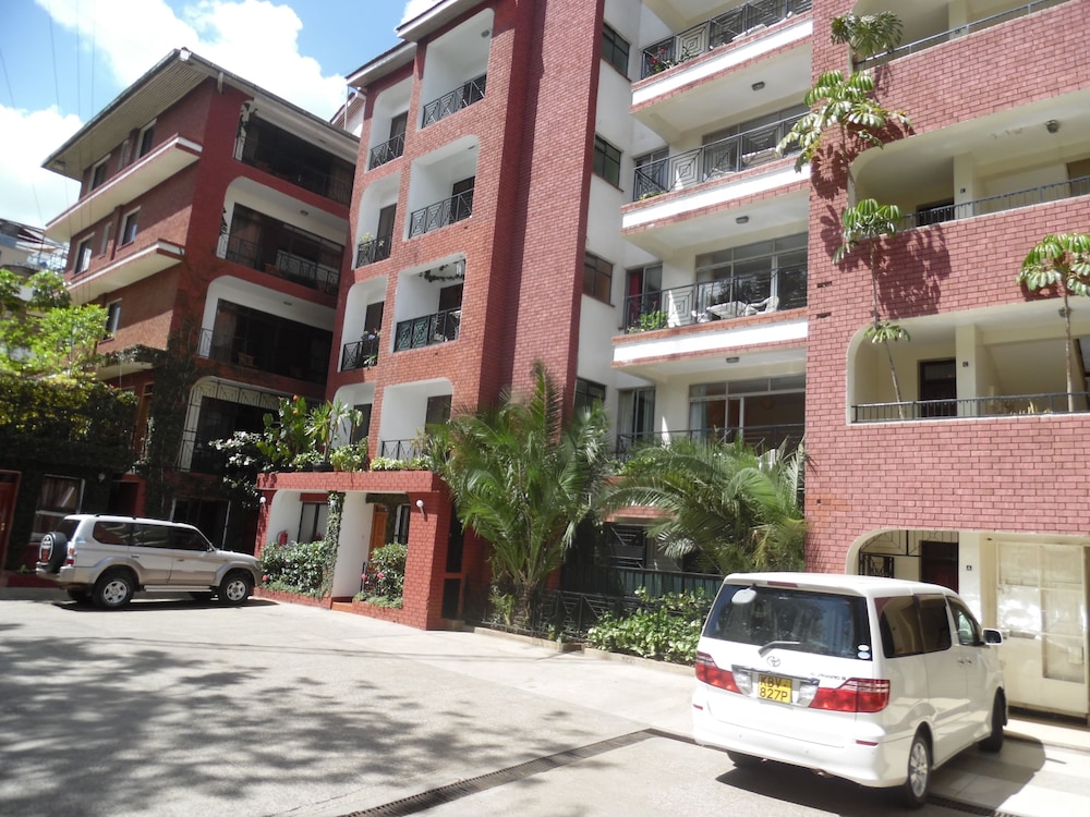 Samra Court 30/40