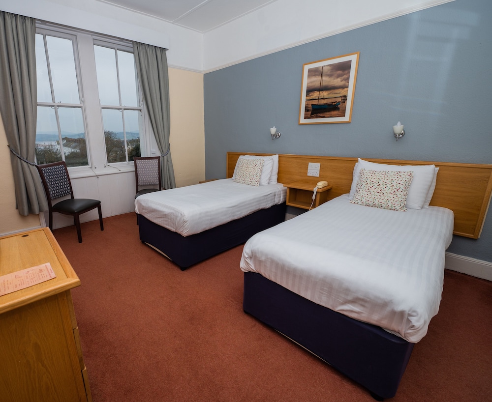 THE MANOR HOTEL 29/71