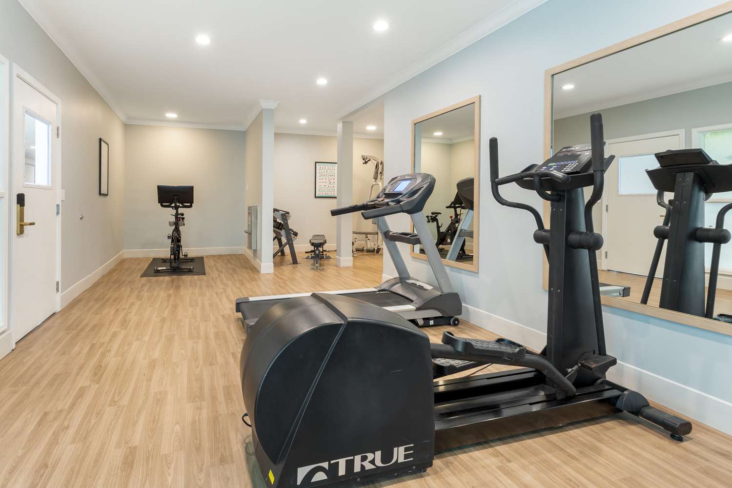 Best Western Plus All Suites Inn 28/47