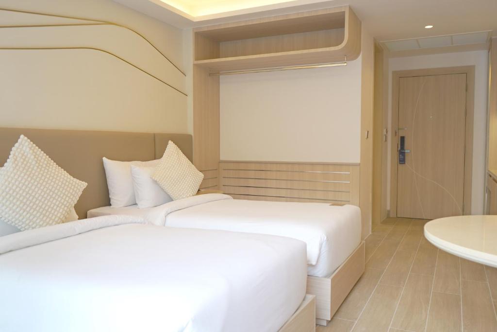 Plus, Superior، Wyndham Garden Naithon Phuket 2/4