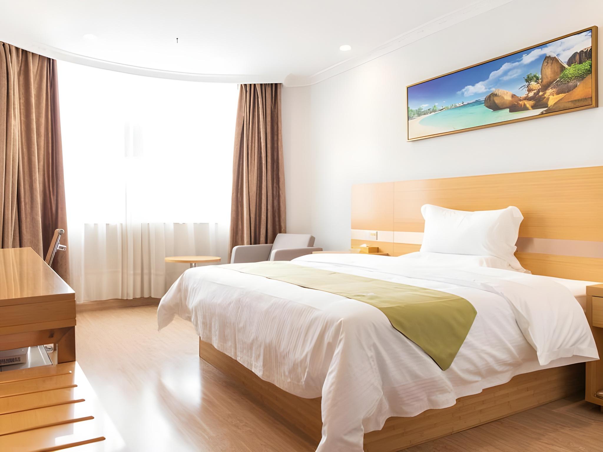 SUPERIOR, QUEEN BED