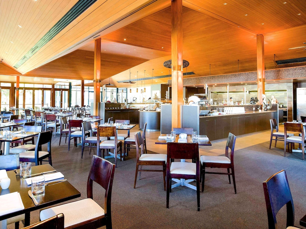 Novotel Sunshine Coast Resort 34/50
