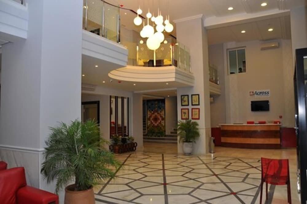 HOTEL ACROSS FEZ 3/18