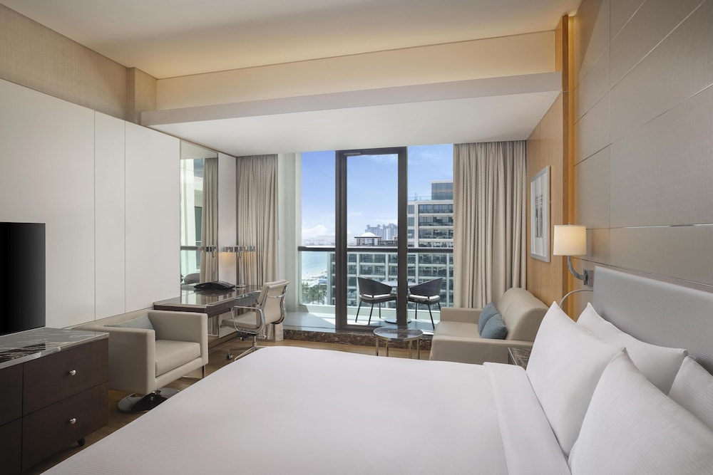 DELUXE, KING BED, SEA VIEW, BALCONY