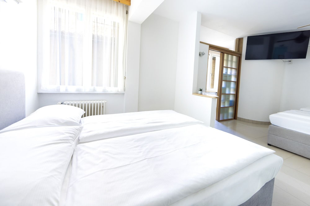 Hotel San Carlo 12/46