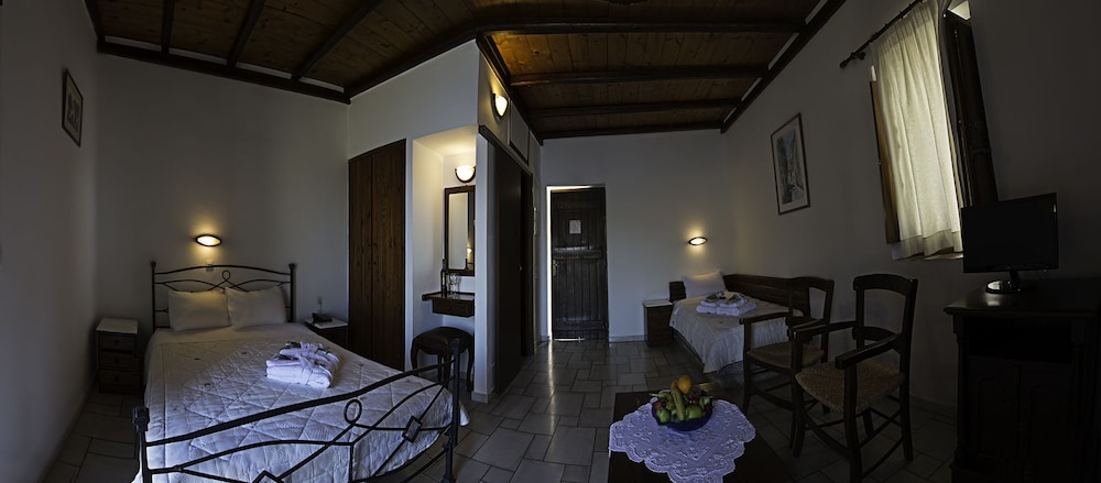 Limeni Village Hotel 16/37