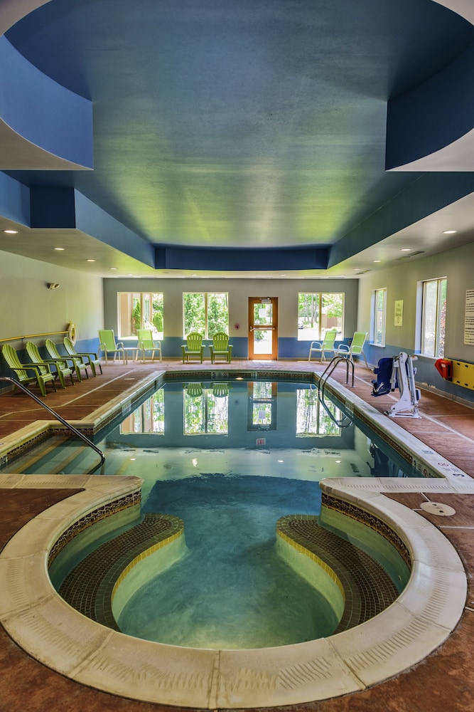 Holiday Inn Express Hotel & Suites Hamburg 47/47