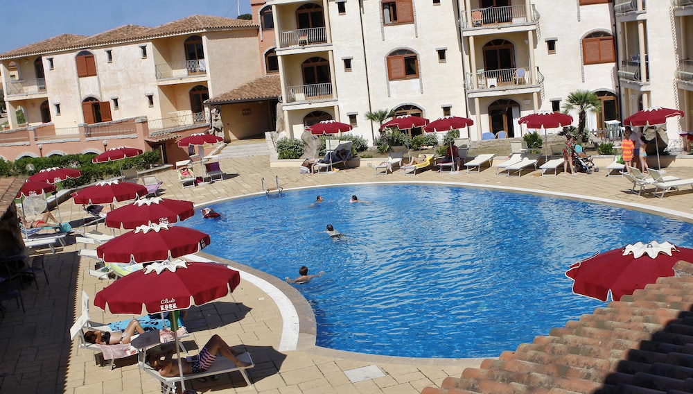 Club Esse Posada Beach Resort 17/35