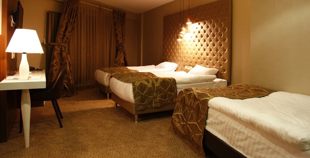 Feyzan Hotel 15/35