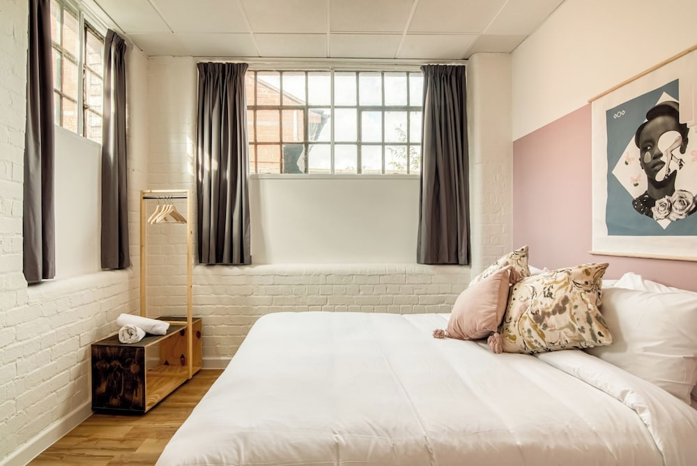 PH Hostel Birmingham 16/50
