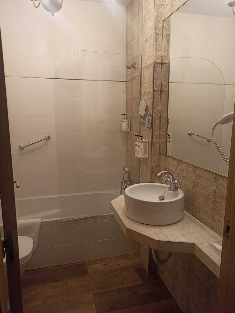 غرفة أساسية بسرير مزدوج، Hotel Real Segovia 3/3