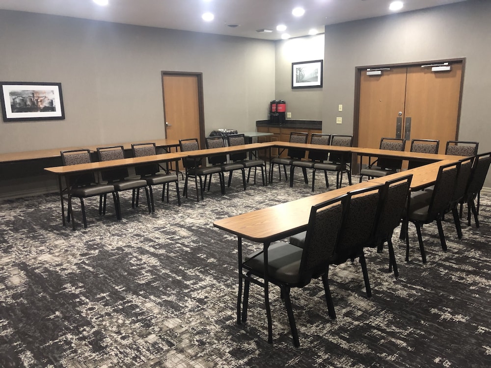 Best Western Plus Sparta Trail Lodge 43/49
