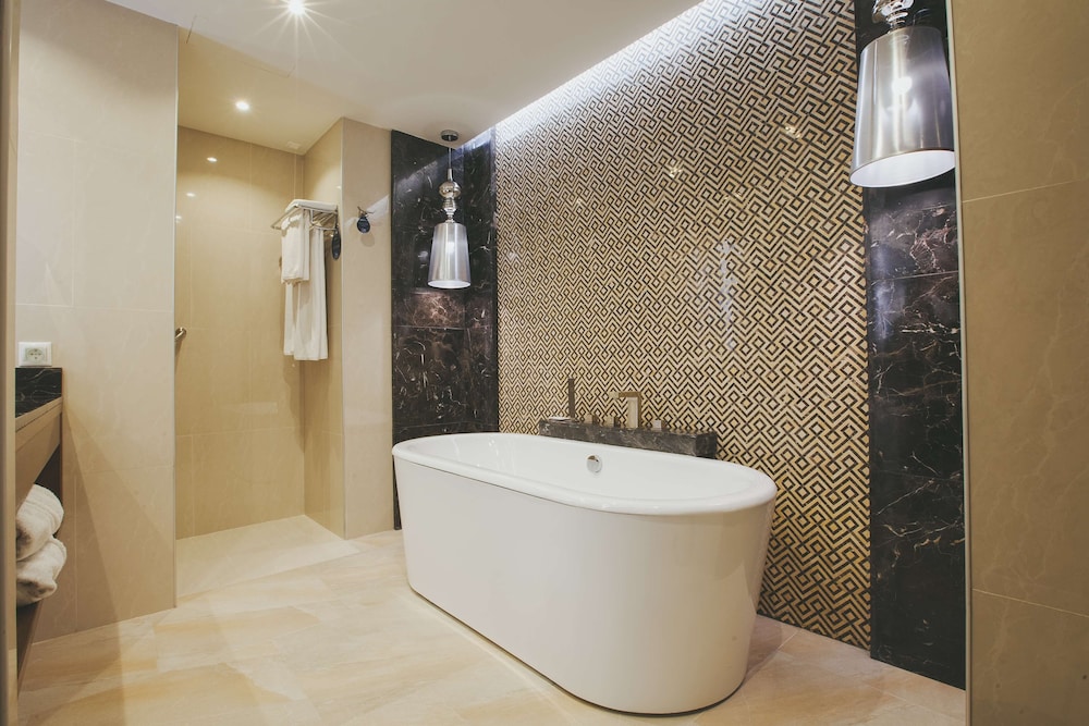 Radisson Blu Hotel Yerevan 50/50
