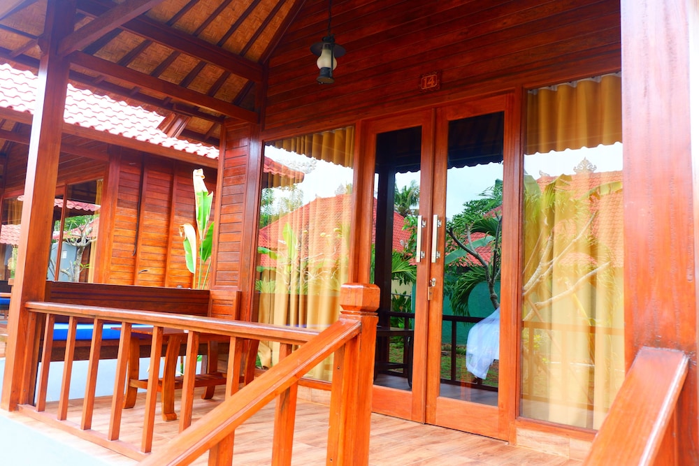 Taos House Lembongan 25/50