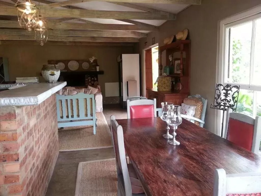 Town And Country Guest House 35/50