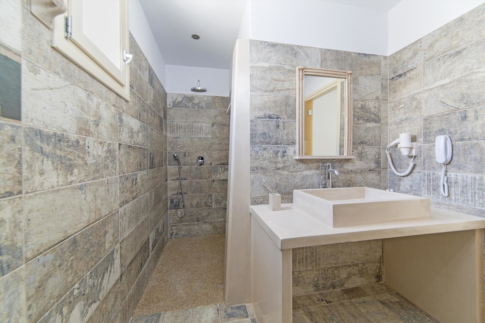Korali Boutique Hotel 44/50