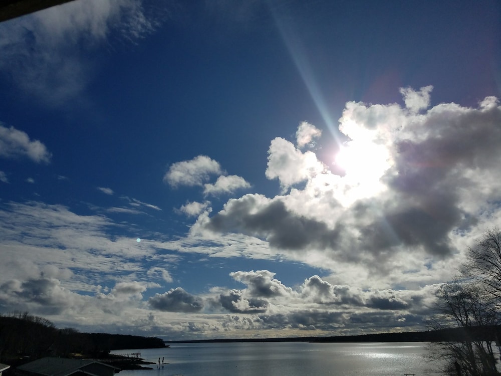 Smuggler’s Cove Inn 30/50