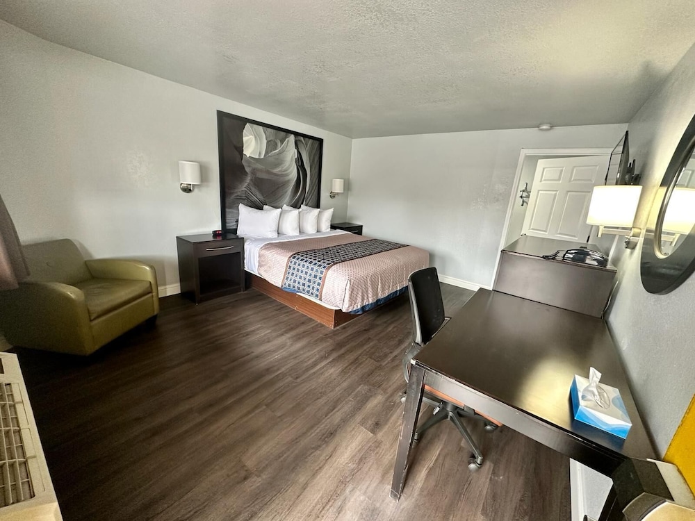 Canyon Inn Motel By Flagstaff Route-66 30/57